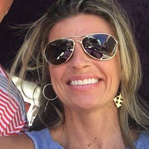 Meet your Posher, Melissa